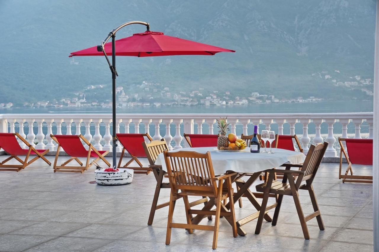 Apartments Sea Star Котор Экстерьер фото